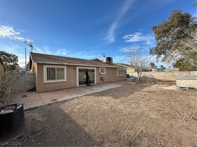 3180 LINDELL Road, Las Vegas, NV 89146