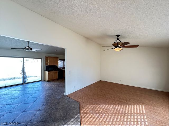 3180 LINDELL Road, Las Vegas, NV 89146