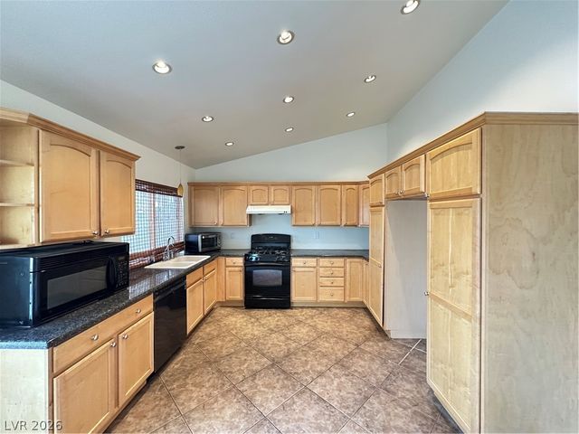 3180 LINDELL Road, Las Vegas, NV 89146