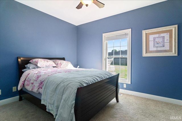 6022 Glen Oak Court, Newburgh, IN 47630