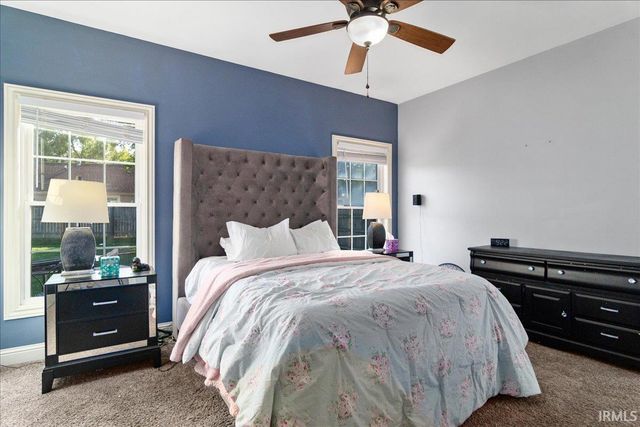 6022 Glen Oak Court, Newburgh, IN 47630