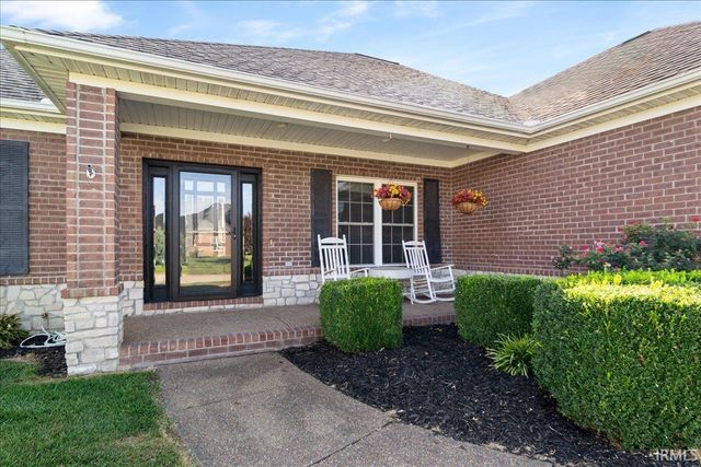 6022 Glen Oak Court, Newburgh, IN 47630