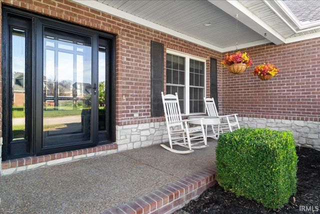 6022 Glen Oak Court, Newburgh, IN 47630