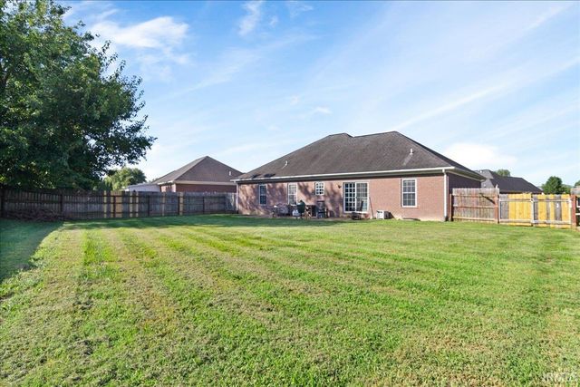 6022 Glen Oak Court, Newburgh, IN 47630