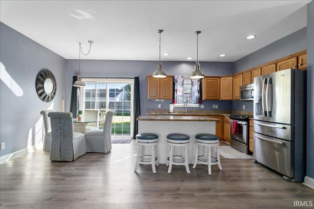 6022 Glen Oak Court, Newburgh, IN 47630