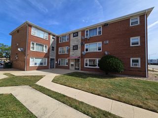 6952 W 65th Street 3B, Chicago, IL 60638