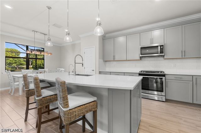 7245 Wilton DR, Naples, FL 34109