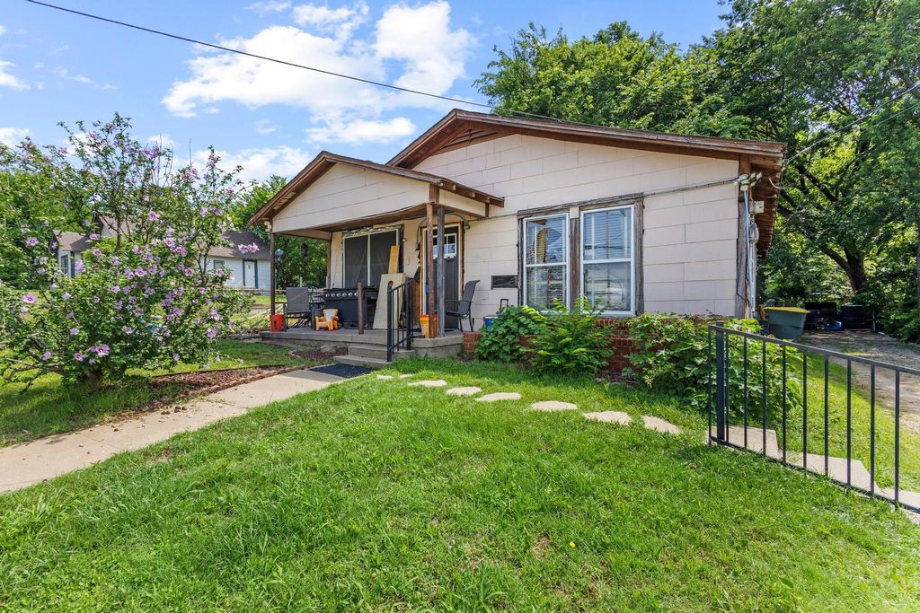 713 S Austin Street, Sherman, TX 75090