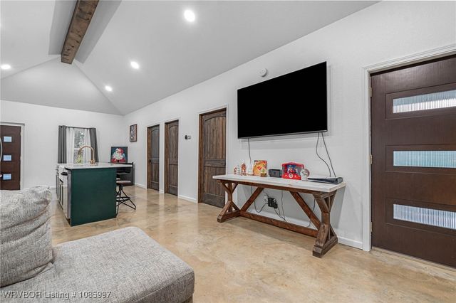 8207 Ouachita Drive, Hackett, AR 72937