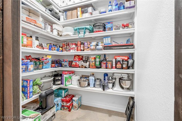 8207 Ouachita Drive, Hackett, AR 72937