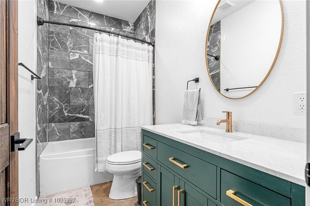 8207 Ouachita Drive, Hackett, AR 72937