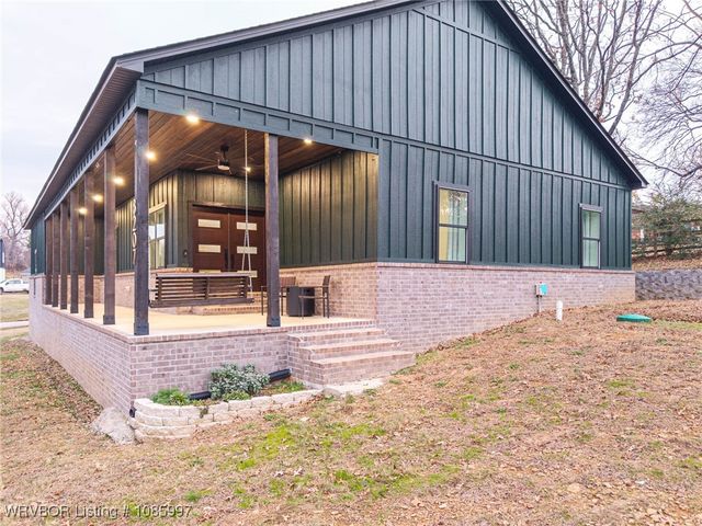 8207 Ouachita Drive, Hackett, AR 72937