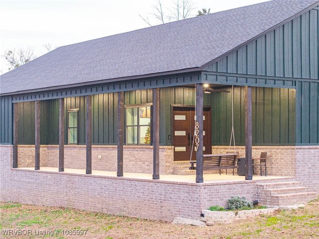 8207 Ouachita Drive, Hackett, AR 72937