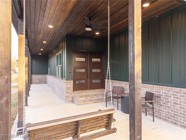 8207 Ouachita Drive, Hackett, AR 72937