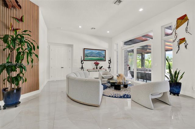 12301 NW 18th St, Plantation, FL 33323