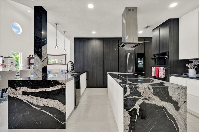 12301 NW 18th St, Plantation, FL 33323