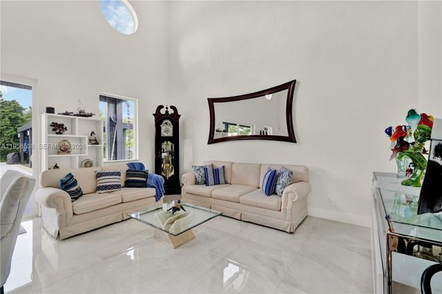 12301 NW 18th St, Plantation, FL 33323