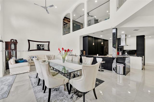 12301 NW 18th St, Plantation, FL 33323