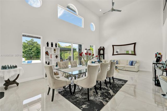 12301 NW 18th St, Plantation, FL 33323