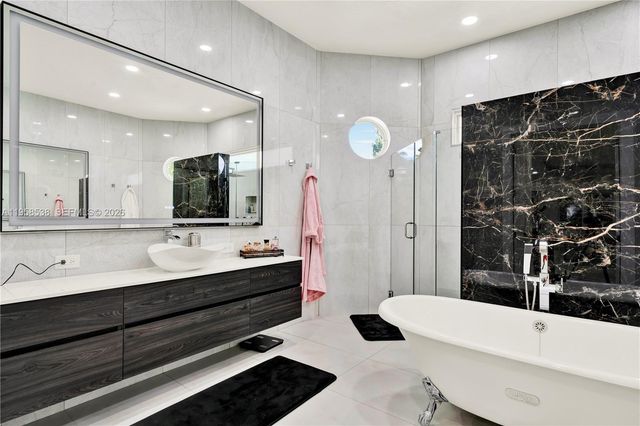 12301 NW 18th St, Plantation, FL 33323