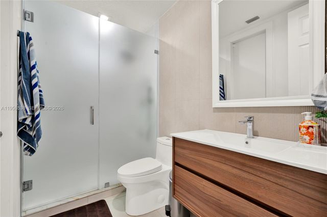 12301 NW 18th St, Plantation, FL 33323