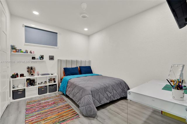 12301 NW 18th St, Plantation, FL 33323