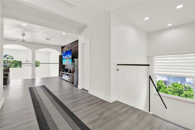 12301 NW 18th St, Plantation, FL 33323