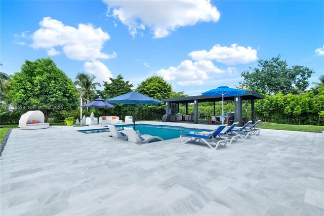 12301 NW 18th St, Plantation, FL 33323