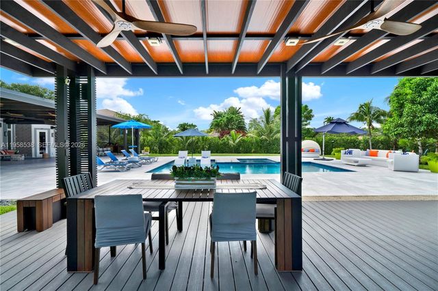 12301 NW 18th St, Plantation, FL 33323