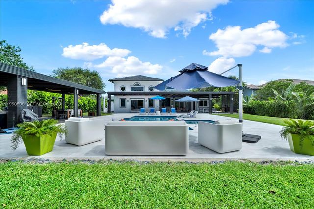 12301 NW 18th St, Plantation, FL 33323