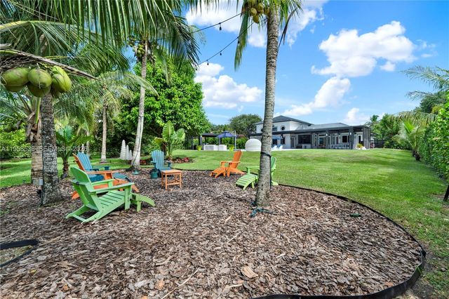 12301 NW 18th St, Plantation, FL 33323