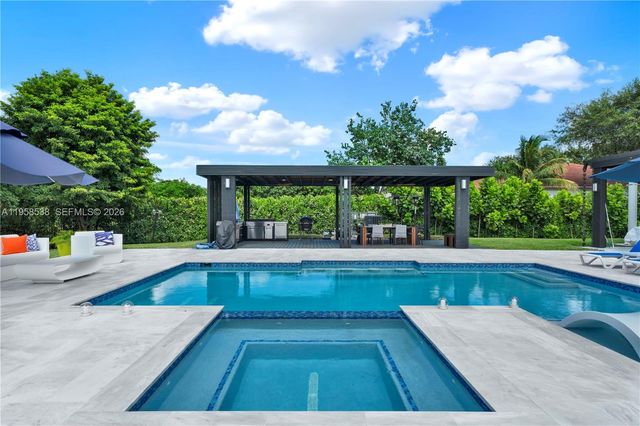 12301 NW 18th St, Plantation, FL 33323