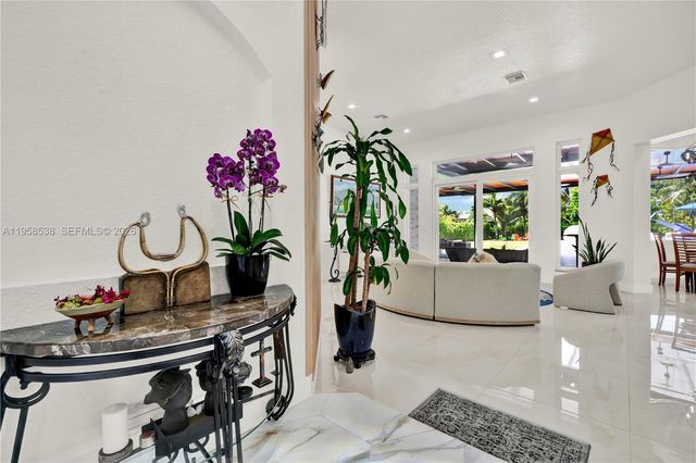 12301 NW 18th St, Plantation, FL 33323