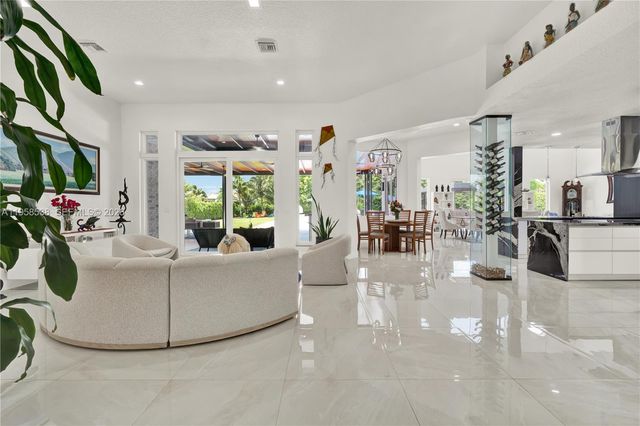 12301 NW 18th St, Plantation, FL 33323