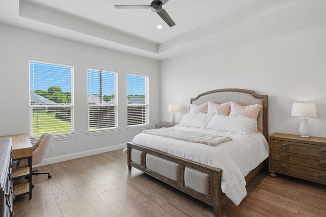 1525 Blue Lake Drive, Burleson, TX 76058
