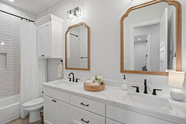 1525 Blue Lake Drive, Burleson, TX 76058