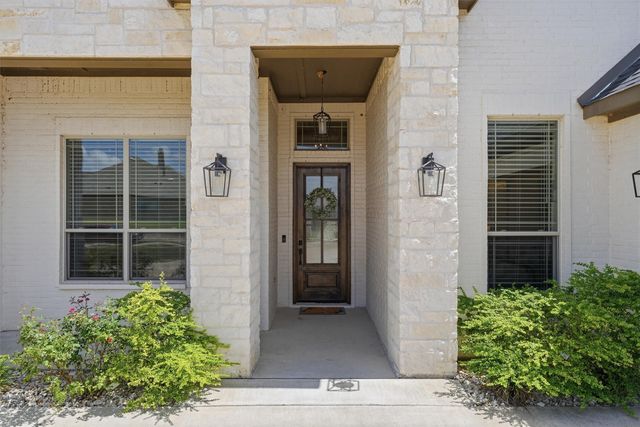 1525 Blue Lake Drive, Burleson, TX 76058