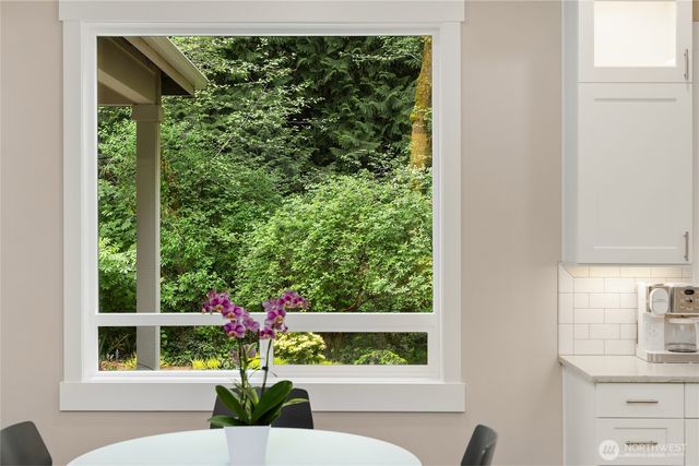 6903 NE New Brooklyn Road, Bainbridge Island, WA 98110