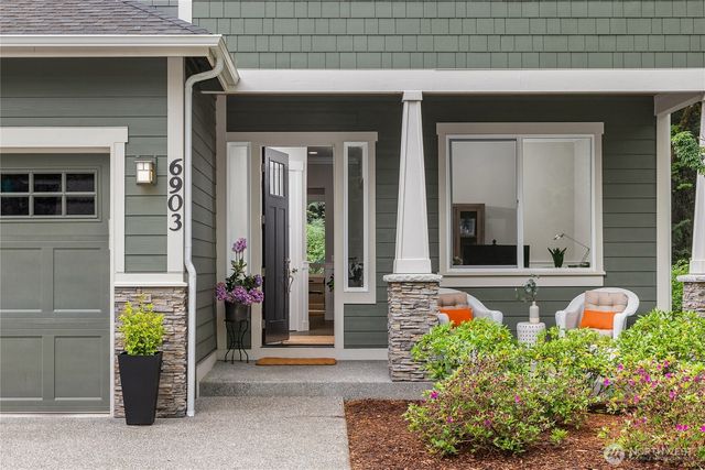 6903 NE New Brooklyn Road, Bainbridge Island, WA 98110