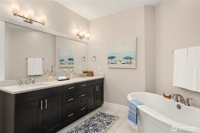 6903 NE New Brooklyn Road, Bainbridge Island, WA 98110