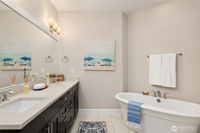 6903 NE New Brooklyn Road, Bainbridge Island, WA 98110