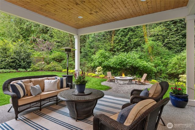 6903 NE New Brooklyn Road, Bainbridge Island, WA 98110