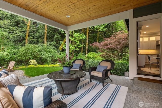 6903 NE New Brooklyn Road, Bainbridge Island, WA 98110