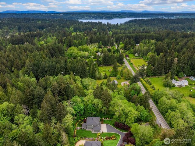 6903 NE New Brooklyn Road, Bainbridge Island, WA 98110