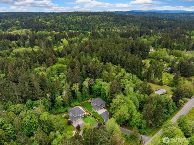 6903 NE New Brooklyn Road, Bainbridge Island, WA 98110