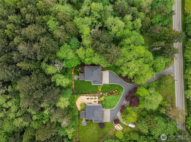 6903 NE New Brooklyn Road, Bainbridge Island, WA 98110