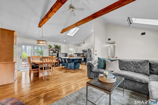 13 Pocono Road, Newtown, CT 06470