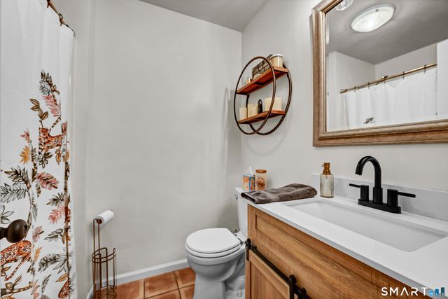 13 Pocono Road, Newtown, CT 06470