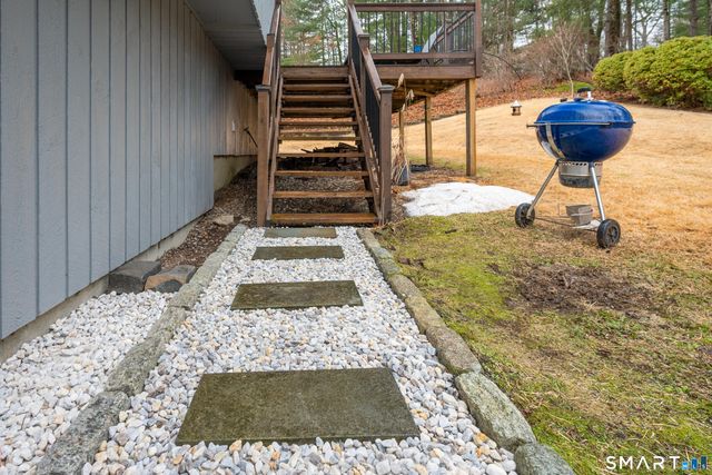 13 Pocono Road, Newtown, CT 06470