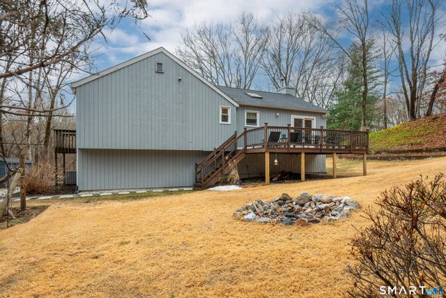 13 Pocono Road, Newtown, CT 06470